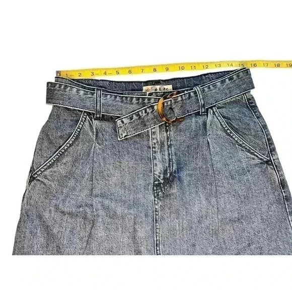 WE THE FREE DENIM BELTED MINI SKIRT WOMEN’S•MEDIUM DENIM•SIZE 28 (US 6) - Picture 7 of 7